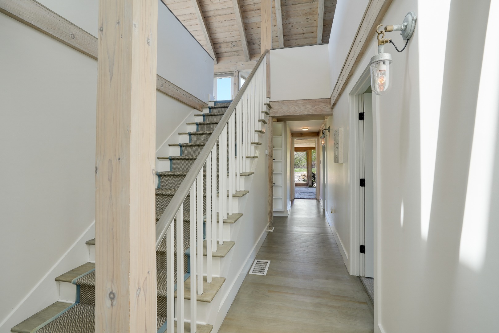 14 Katama Farm Road Edgartown, MA 02539 - Photo 17 of 45 Gallery Image 17