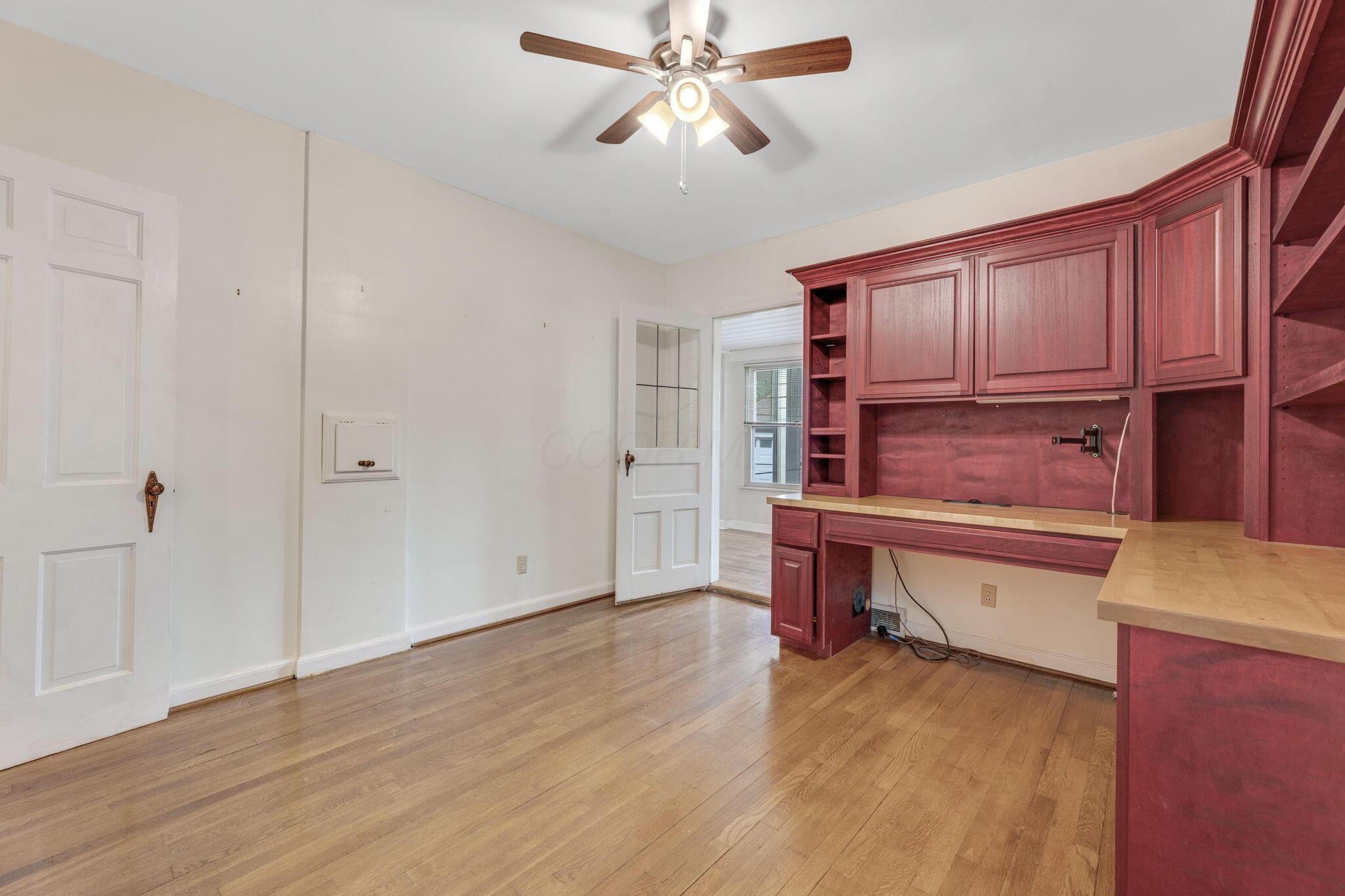 35 Brevoort Road Columbus, OH 43214 - Photo 18 of 48 Office