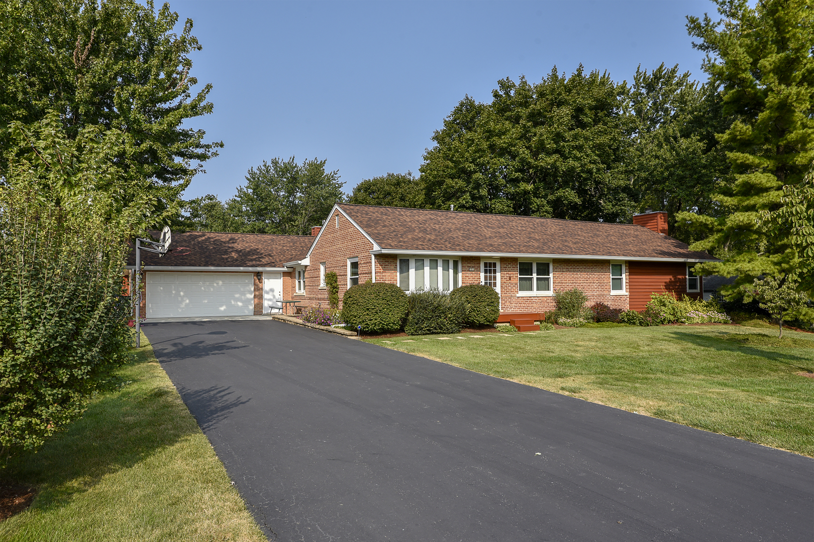 50 Roberts Road Inverness, IL 60067 - Photo 1 of 23