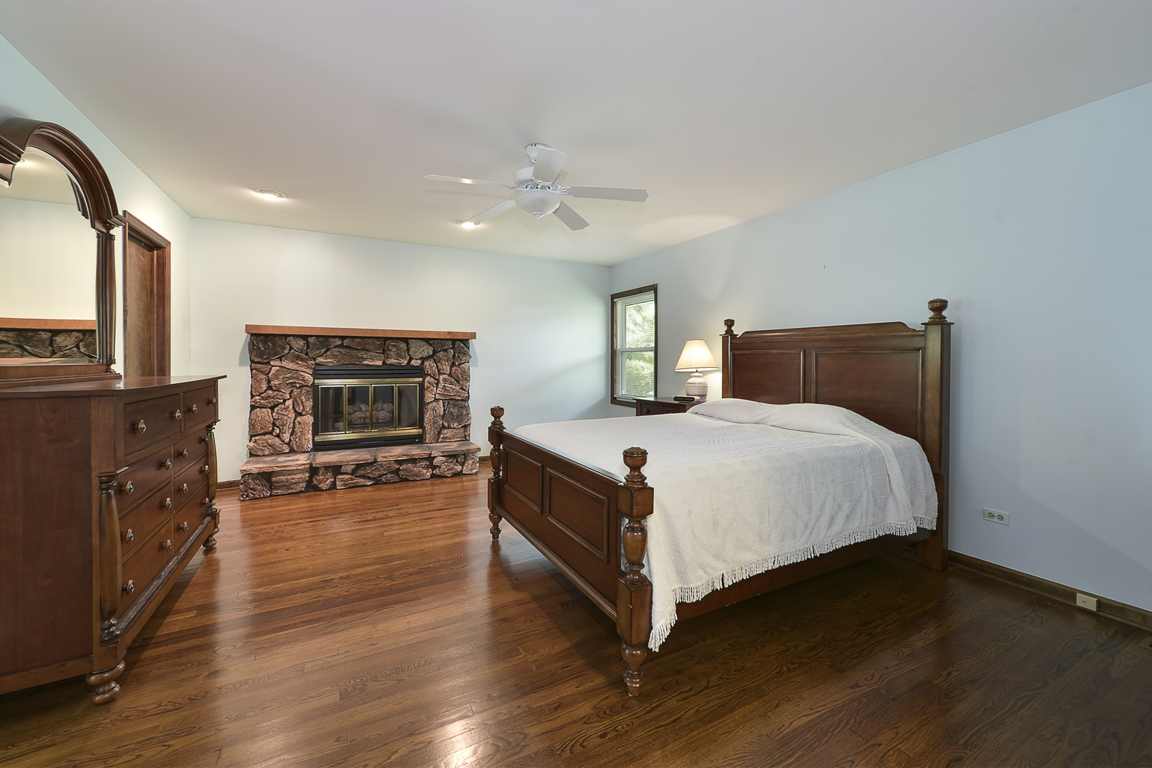 50 Roberts Road Inverness, IL 60067 - Photo 10 of 23