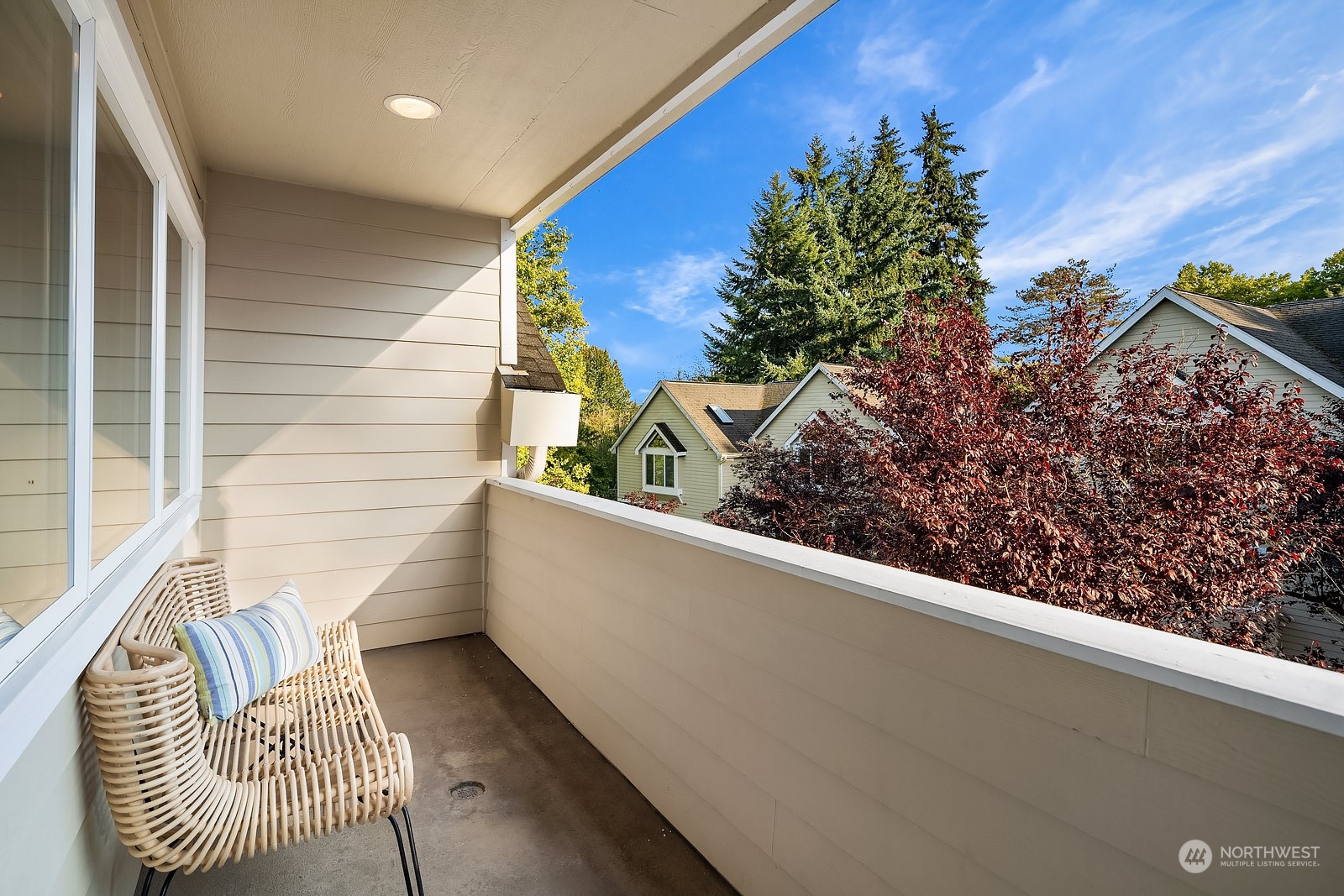 7323 Old Redmond Road, Unit 16 Redmond, WA 98052 - Photo 19 of 26 a view of balcony with a potted plant
