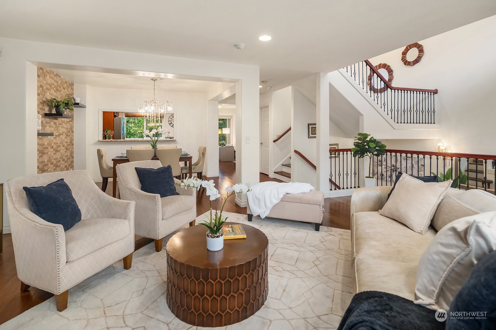 7323 Old Redmond Road, Unit 16 Redmond, WA 98052 - Photo 7 of 26 a living room with furniture and a couch