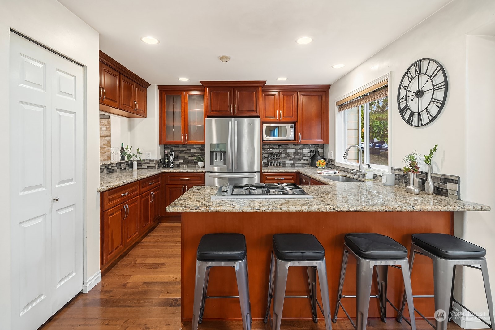 7323 Old Redmond Road, Unit 16 Redmond, WA 98052 - Photo 10 of 26 a kitchen with counter top space and appliances