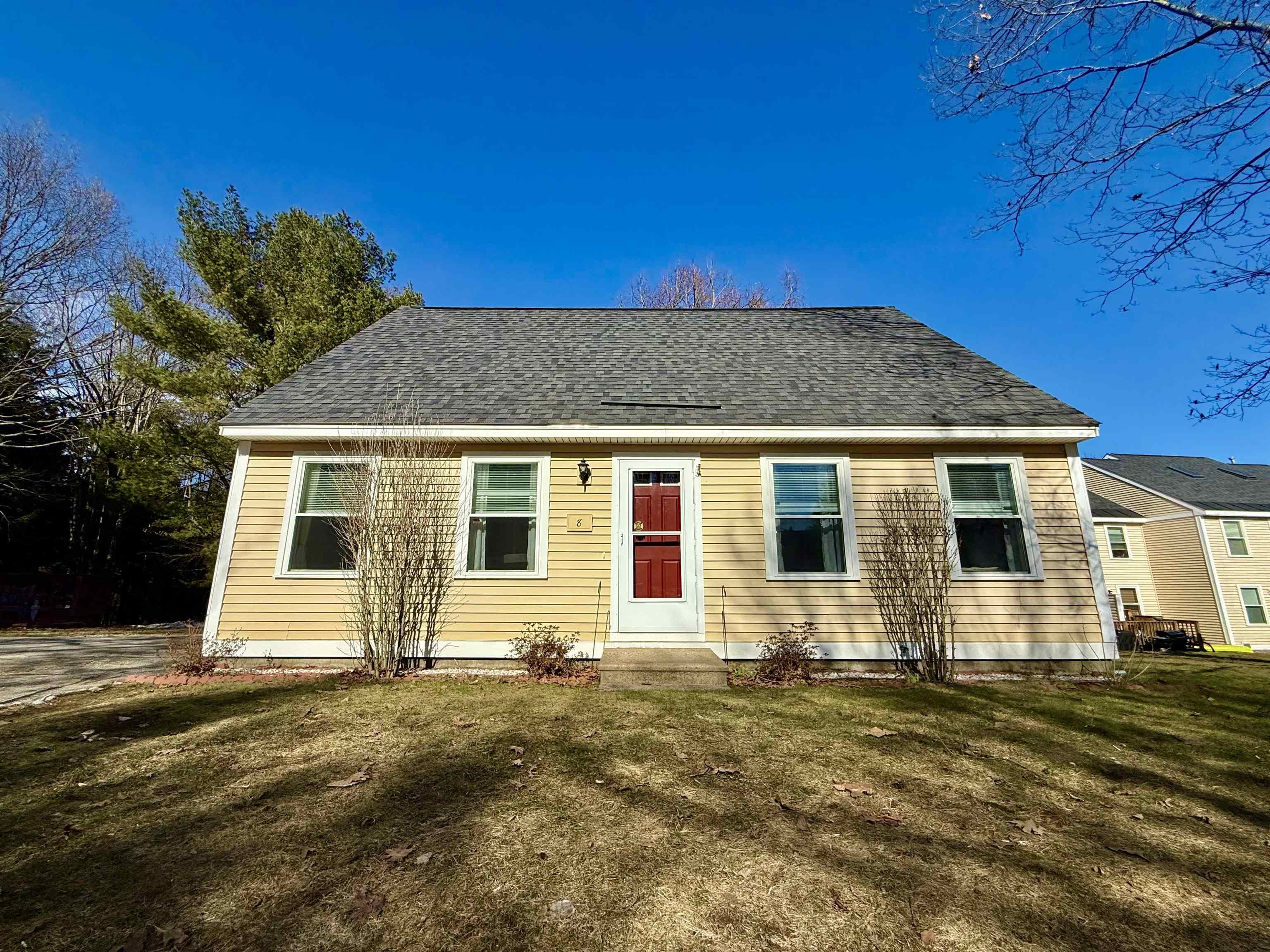 8 Whittaker Circle Concord, NH 03303 - Photo 2 of 28