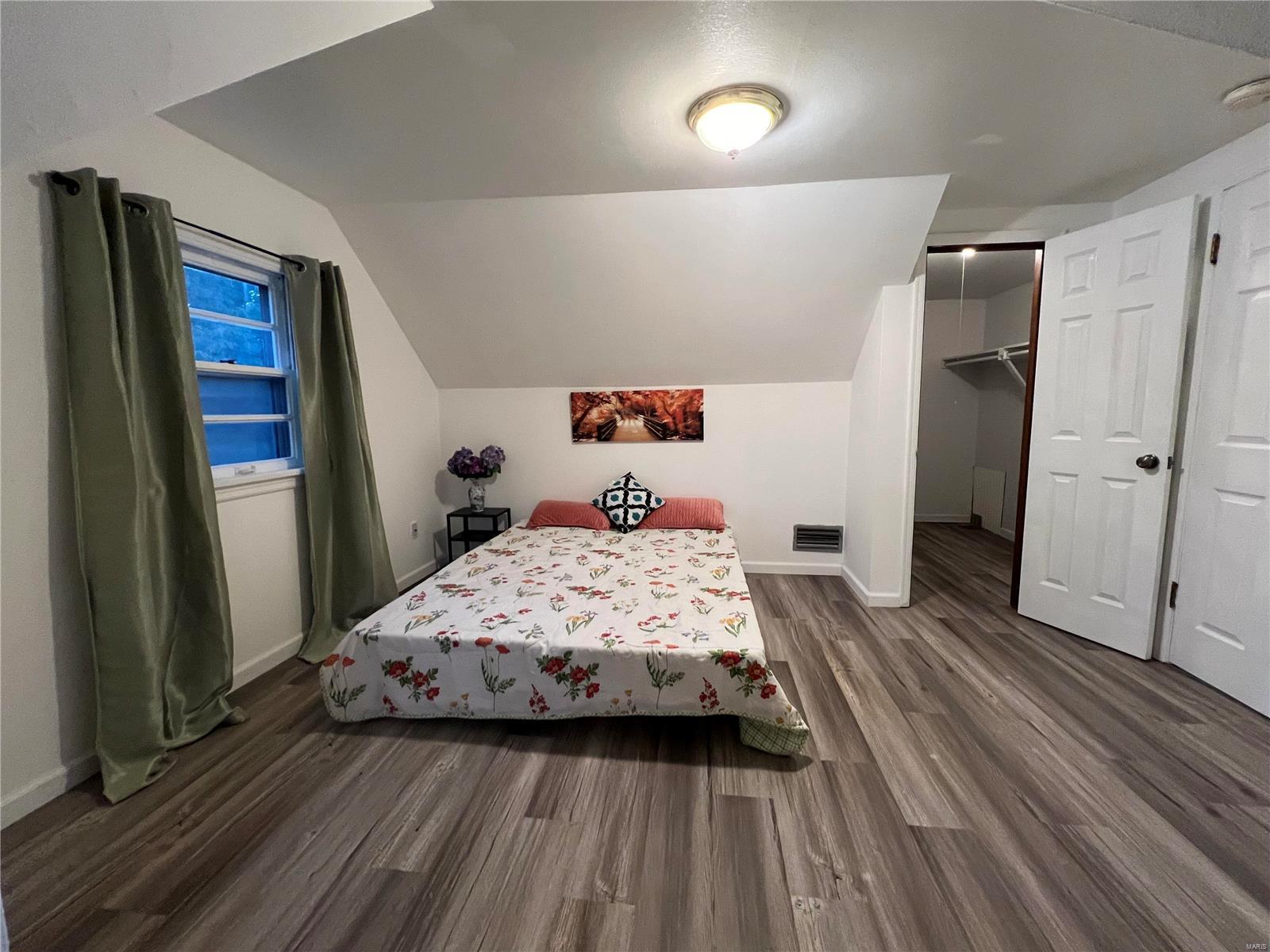 11669 Larimore Road St. Louis, MO 63138 - Photo 8 of 20