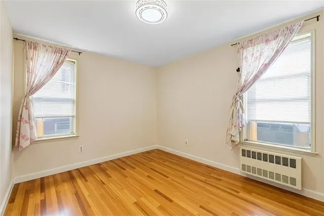 $279,000 | 367 Avenue South, Unit 2E | Kings Club District