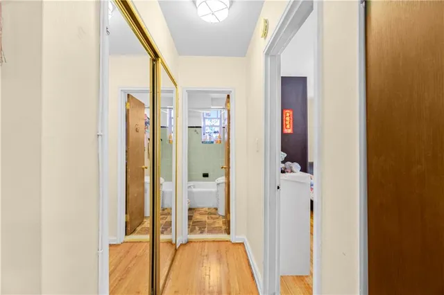 $279,000 | 367 Avenue South, Unit 2E | Kings Club District