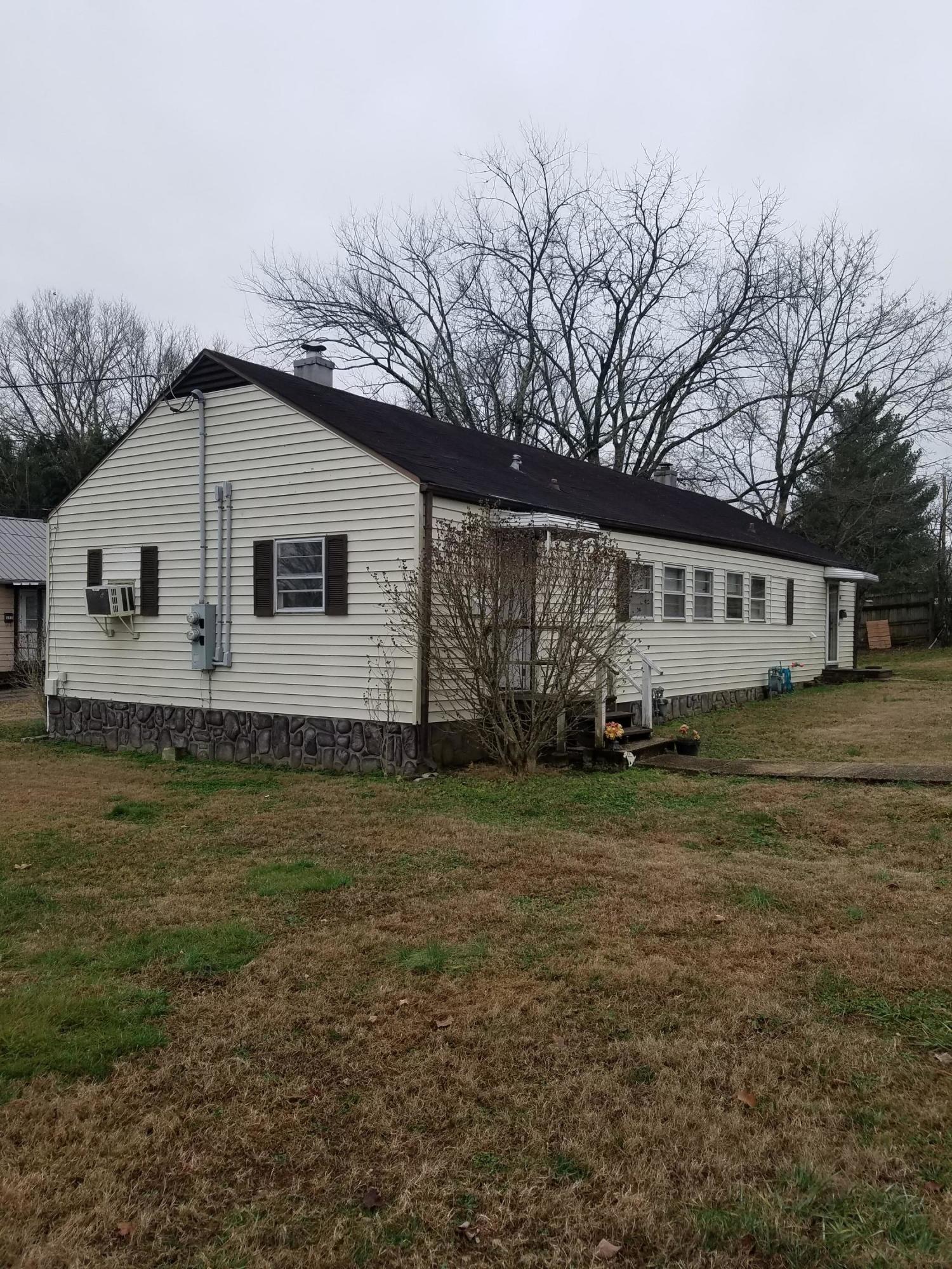 173-175 Hamilton Circle Oak Ridge, TN 37830 - Photo 2 of 13 20190114_103803