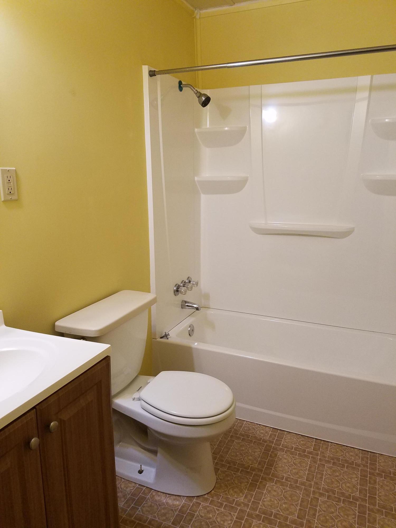 173-175 Hamilton Circle Oak Ridge, TN 37830 - Photo 5 of 13 20190114_103111