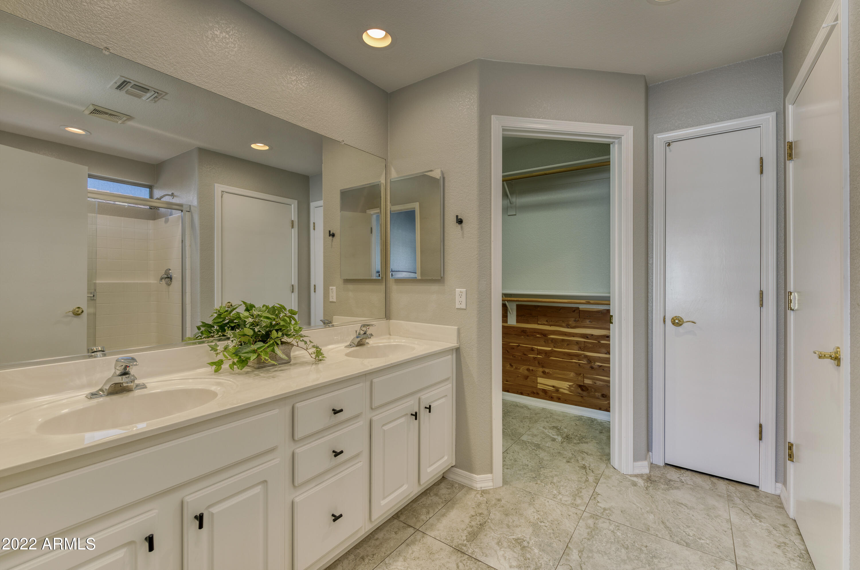 4708 East Walnut Road Gilbert, AZ 85298 - Photo 13 of 30 Master Bathroom