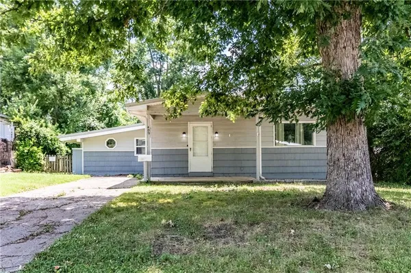 $230,000 | 409 8th Street, Warrensburg, MO 64093