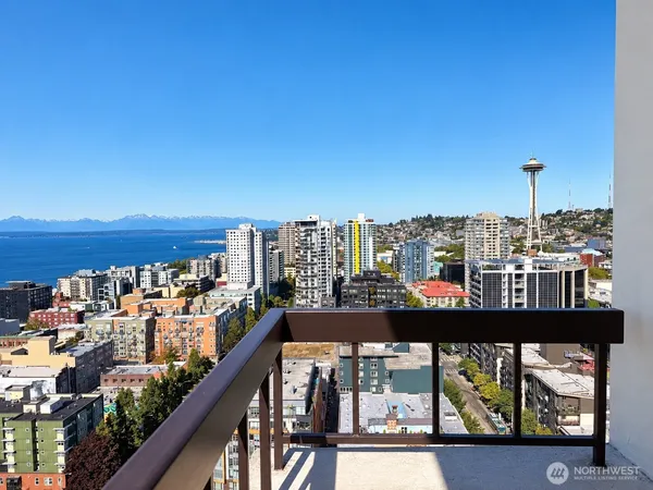 $3,950 | 2201 3rd Avenue, Unit 2503, Seattle, WA 98121