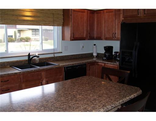 649 Morgantown Road Uniontown, PA 15401 - Photo 6 of 18 Kitchen.