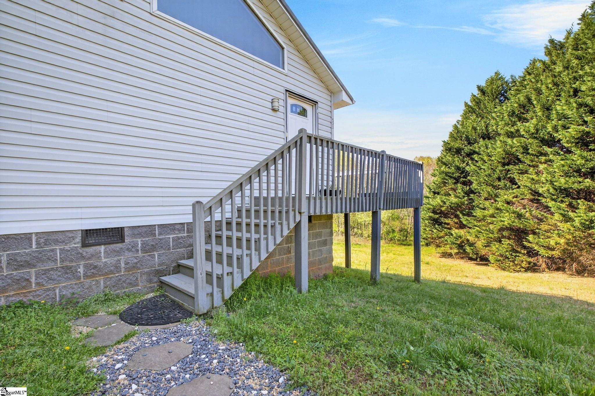 531 Everette Butler Drive Inman, SC 29349 - Photo 3 of 33