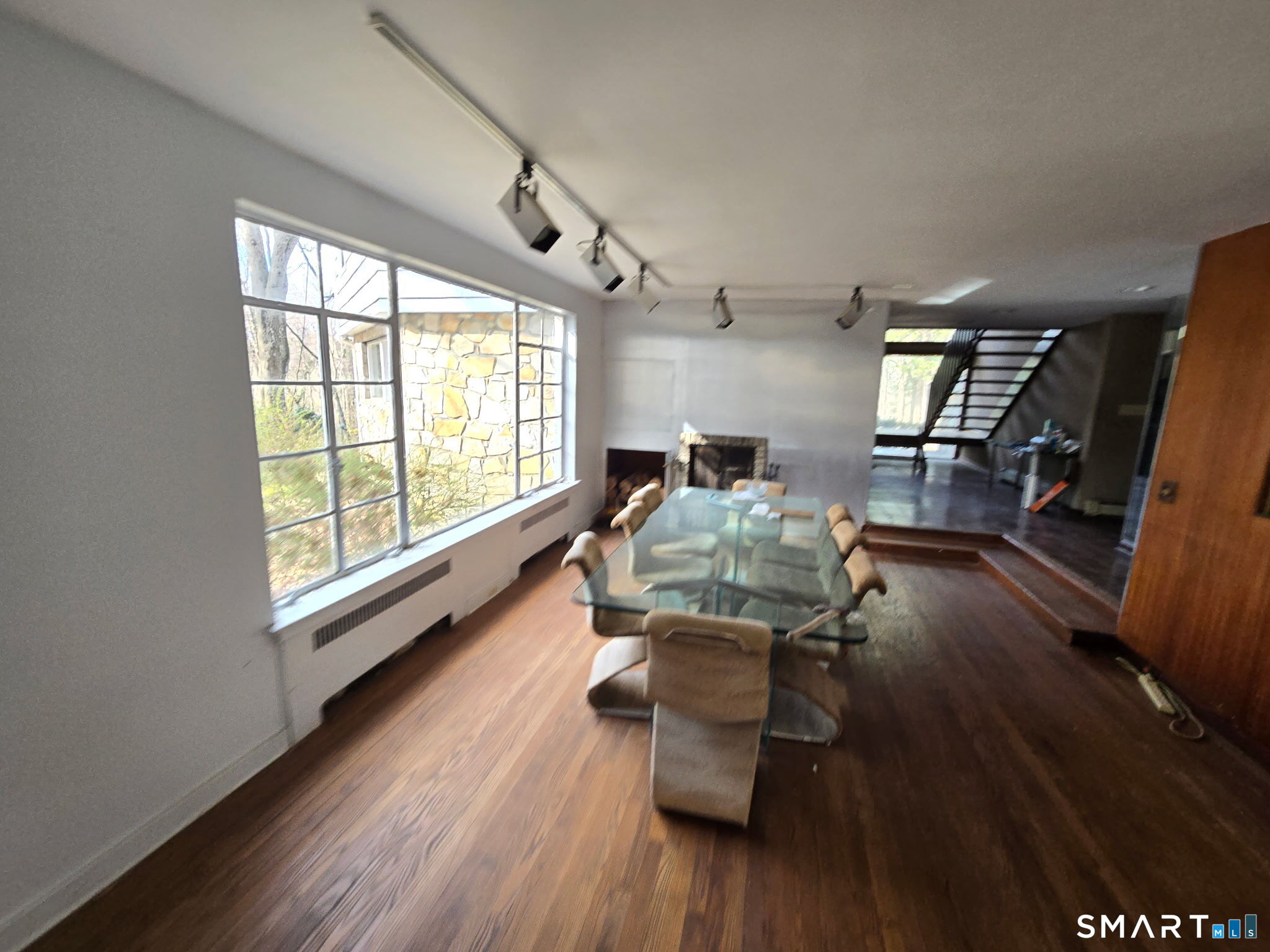 677 West Hill Road Stamford, CT 06902 - Photo 16 of 28 Gallery Image 16