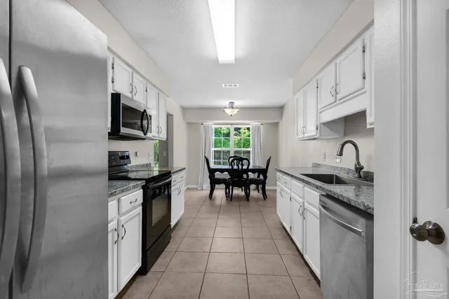 $250,000 | 7705 West Jackson Street, Pensacola, FL 32506