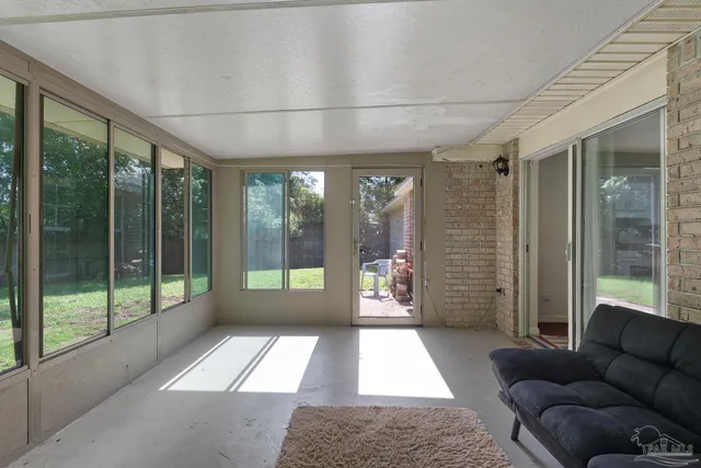 $250,000 | 7705 West Jackson Street, Pensacola, FL 32506