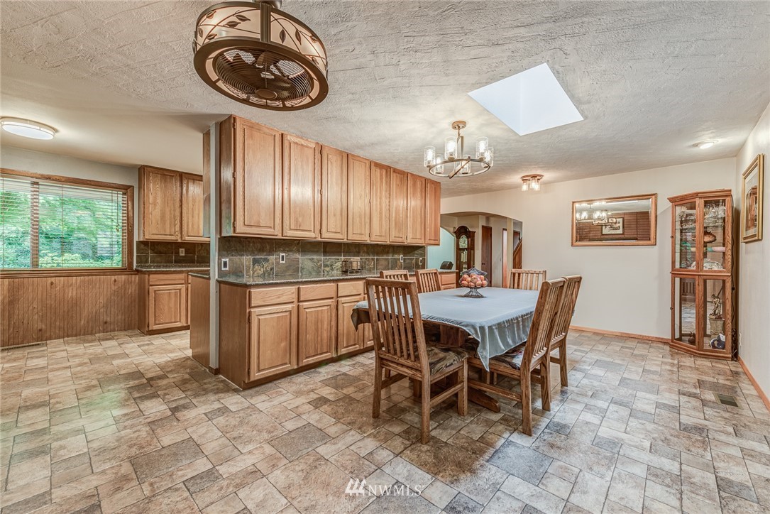 20600 2nd Avenue Southwest Normandy Park, WA 98166 - Photo 18 of 40 a view of a dining room with furniture