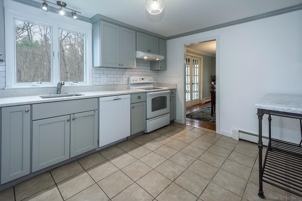 10 Francine Road Acton, MA 01720 - Photo 5 of 42 Gallery Image 5