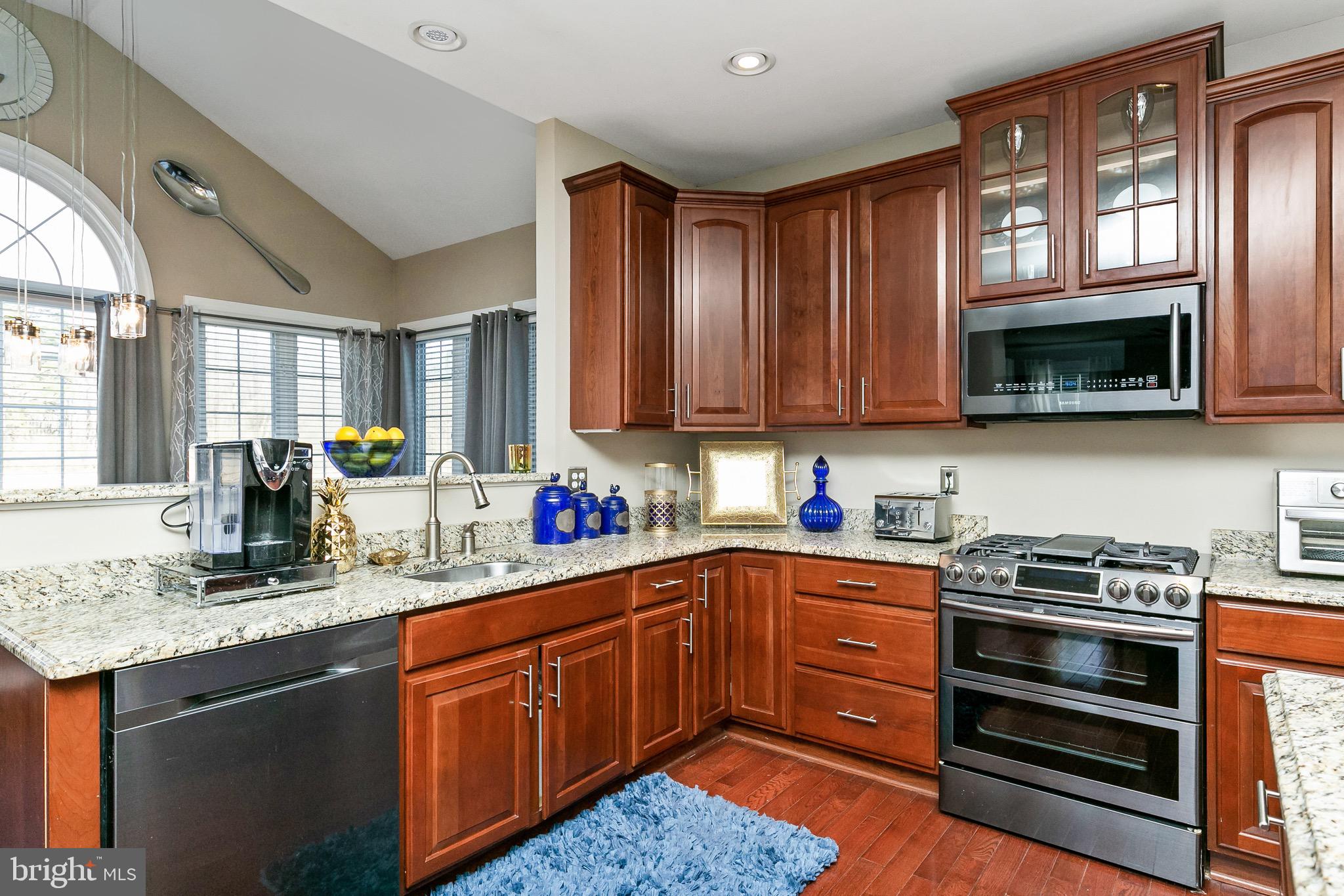653 Chews Landing Road Sicklerville, NJ 08081 - Photo 12 of 34 Gallery Image 12
