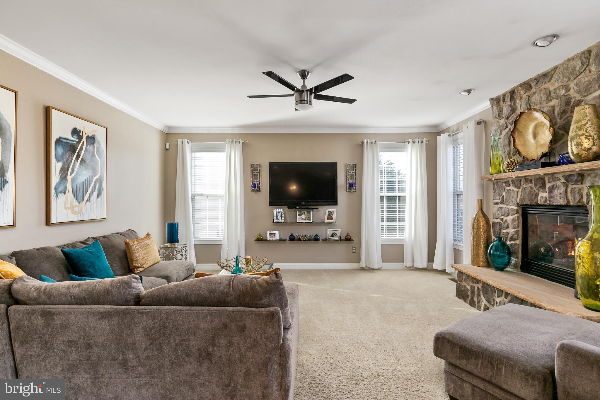 653 Chews Landing Road Sicklerville, NJ 08081 - Photo 6 of 34 Gallery Image 6
