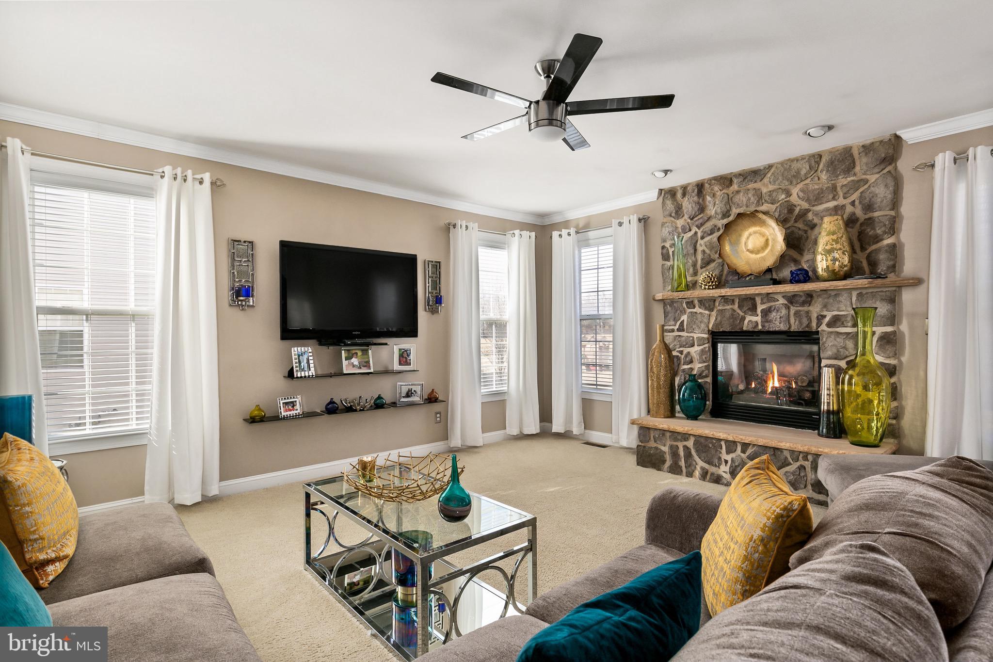 653 Chews Landing Road Sicklerville, NJ 08081 - Photo 7 of 34 Gallery Image 7