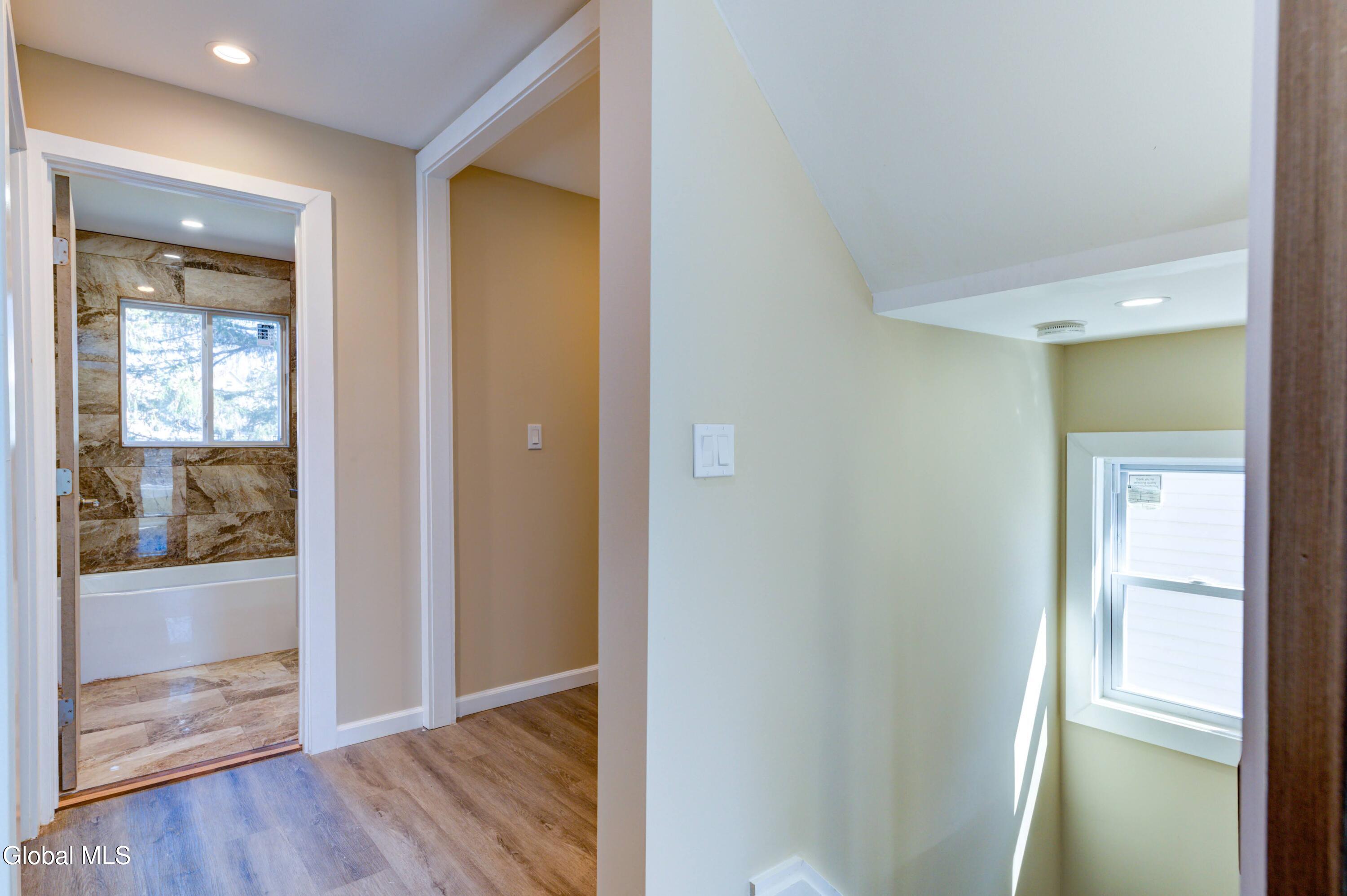 8 Sheldon Street Schenectady, NY 12308 - Photo 25 of 37 8 Sheldon-28