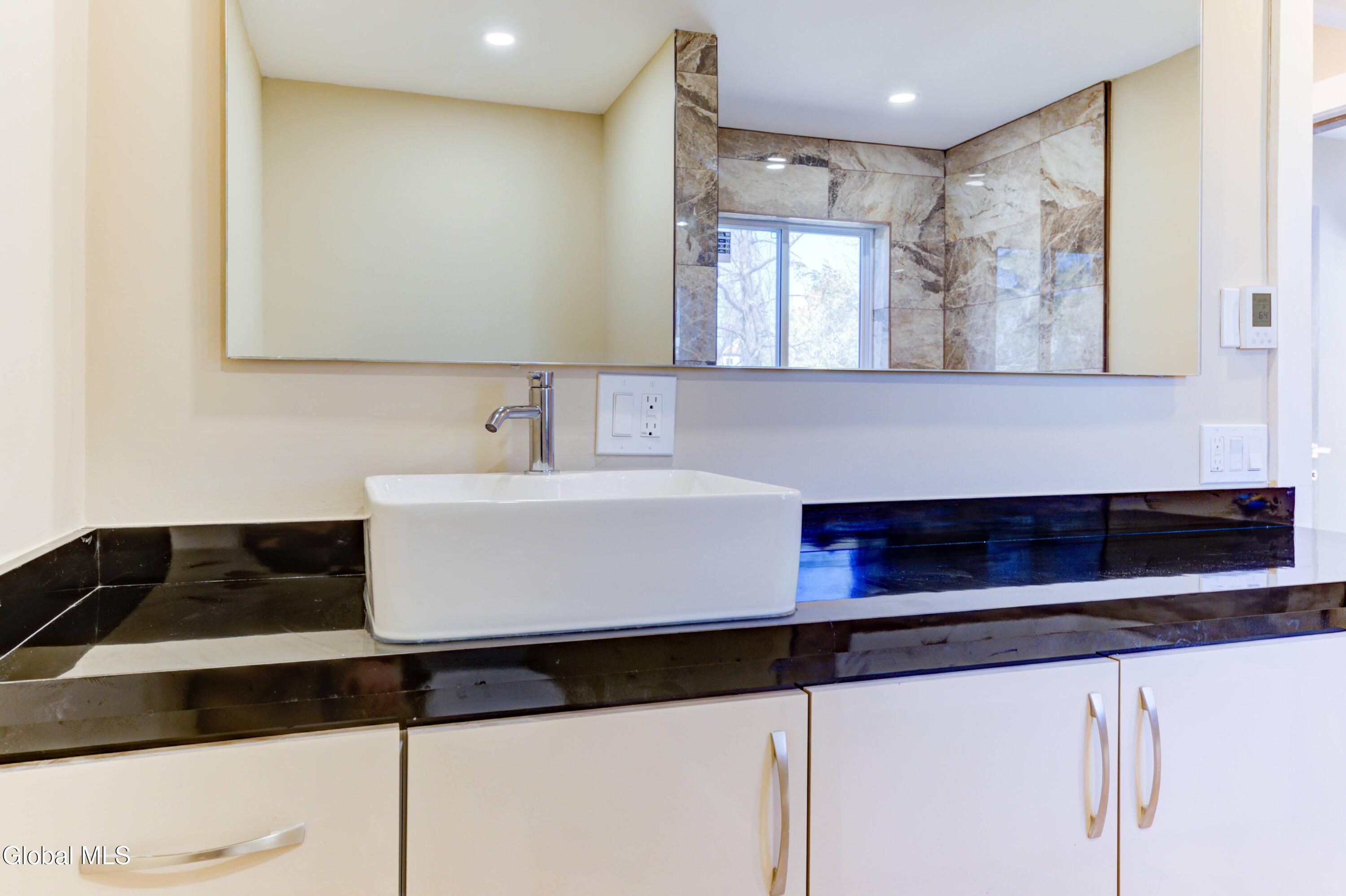 8 Sheldon Street Schenectady, NY 12308 - Photo 28 of 37 8 Sheldon-31