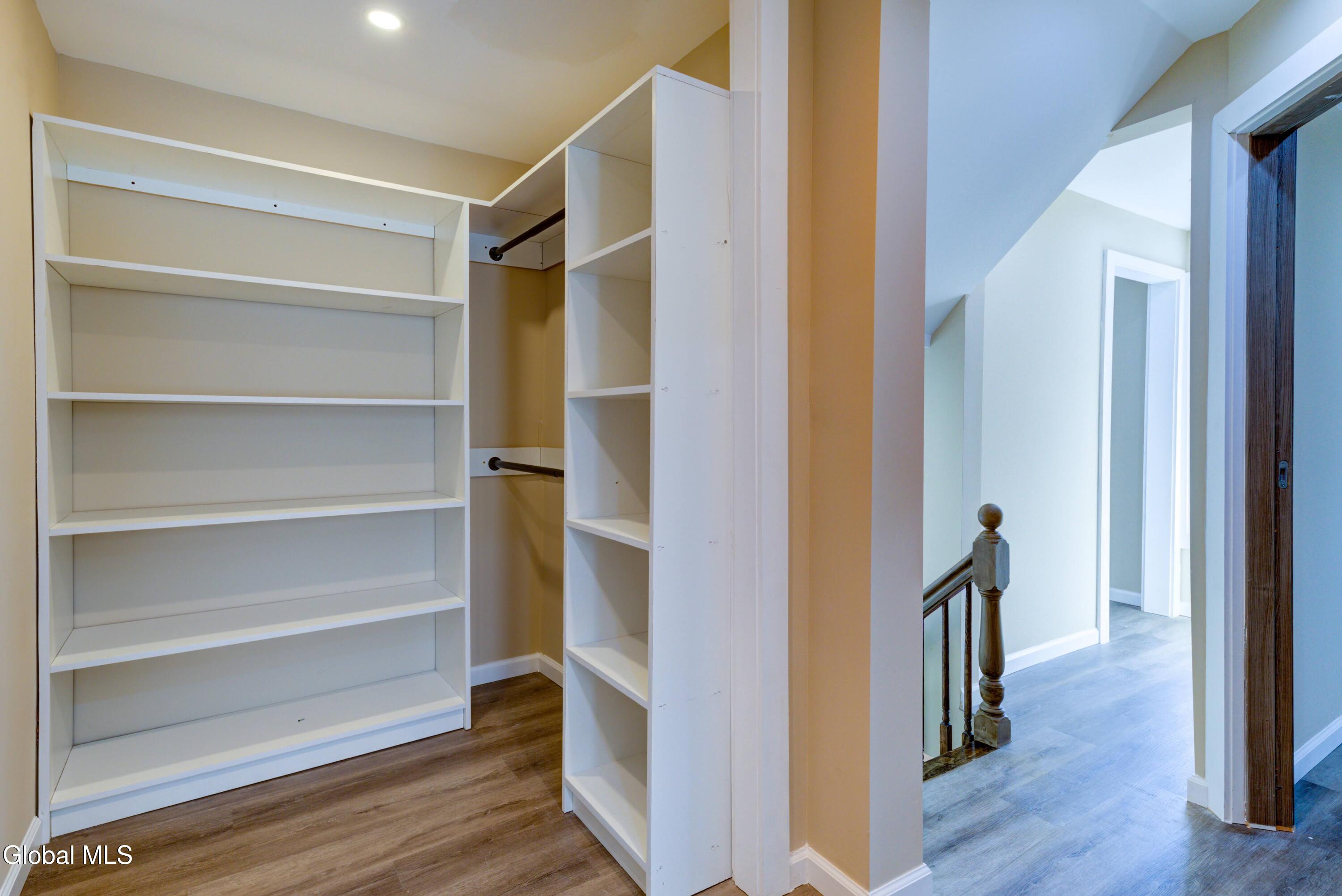 8 Sheldon Street Schenectady, NY 12308 - Photo 31 of 37 8 Sheldon-27