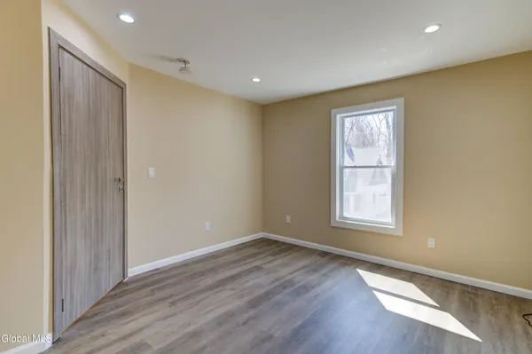 $299,900 | 8 Sheldon Street, Schenectady, NY 12308