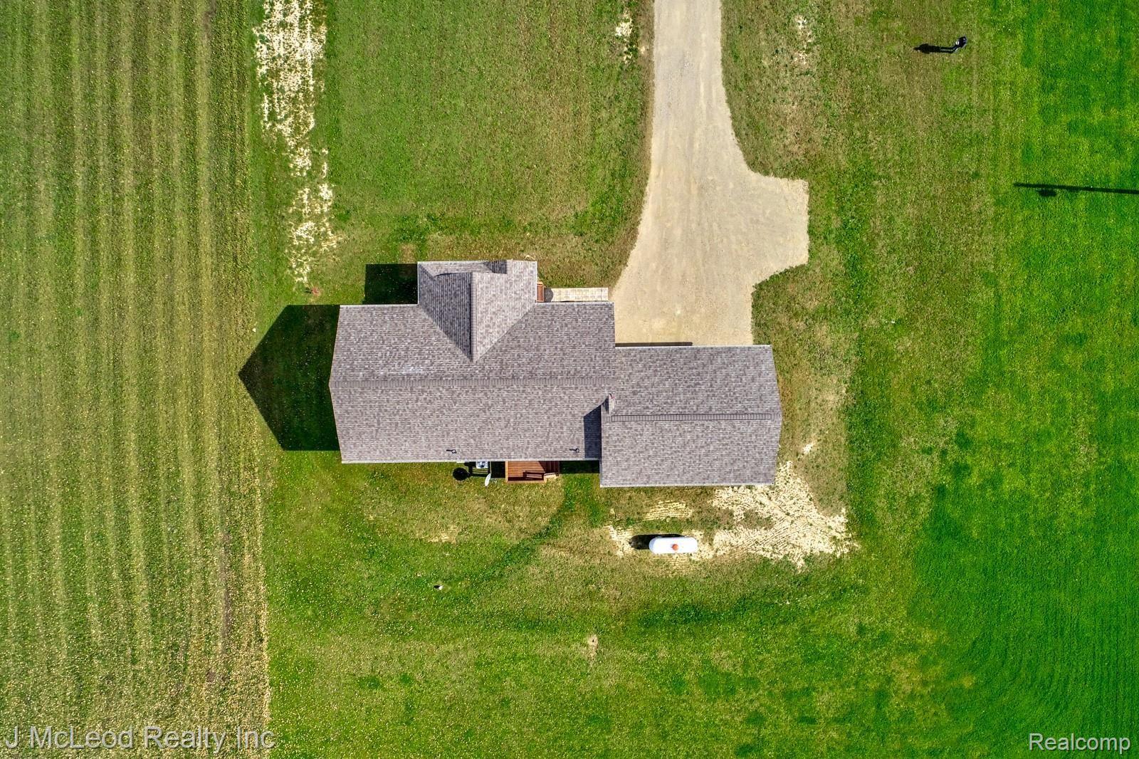 9564 McPherson Road Millington, MI 48746 - Photo 37 of 48 9564 McPherson Millington-37.jpg