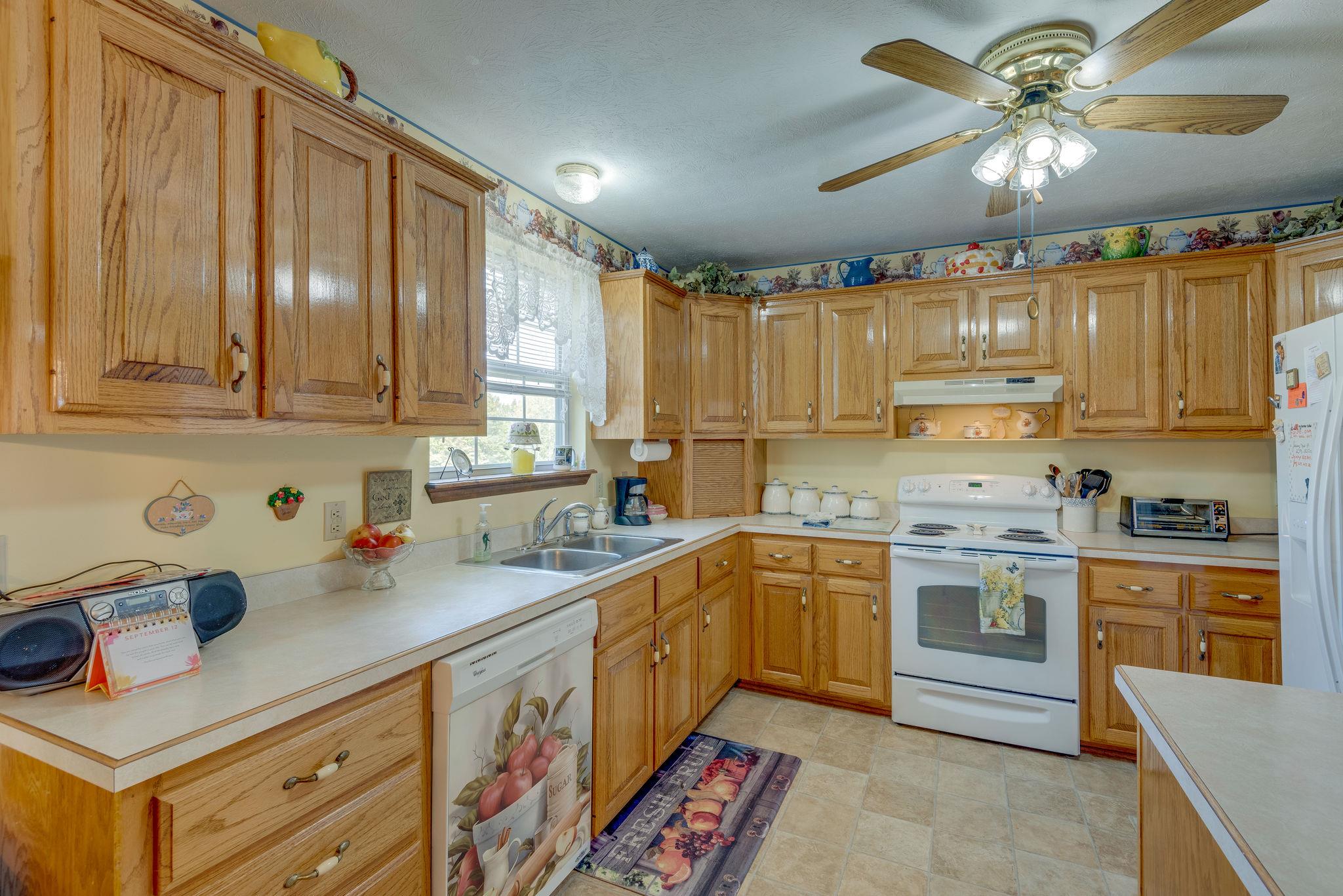4197 Sylvia Road Vanleer, TN 37181 - Photo 7 of 30 Gallery Image 7