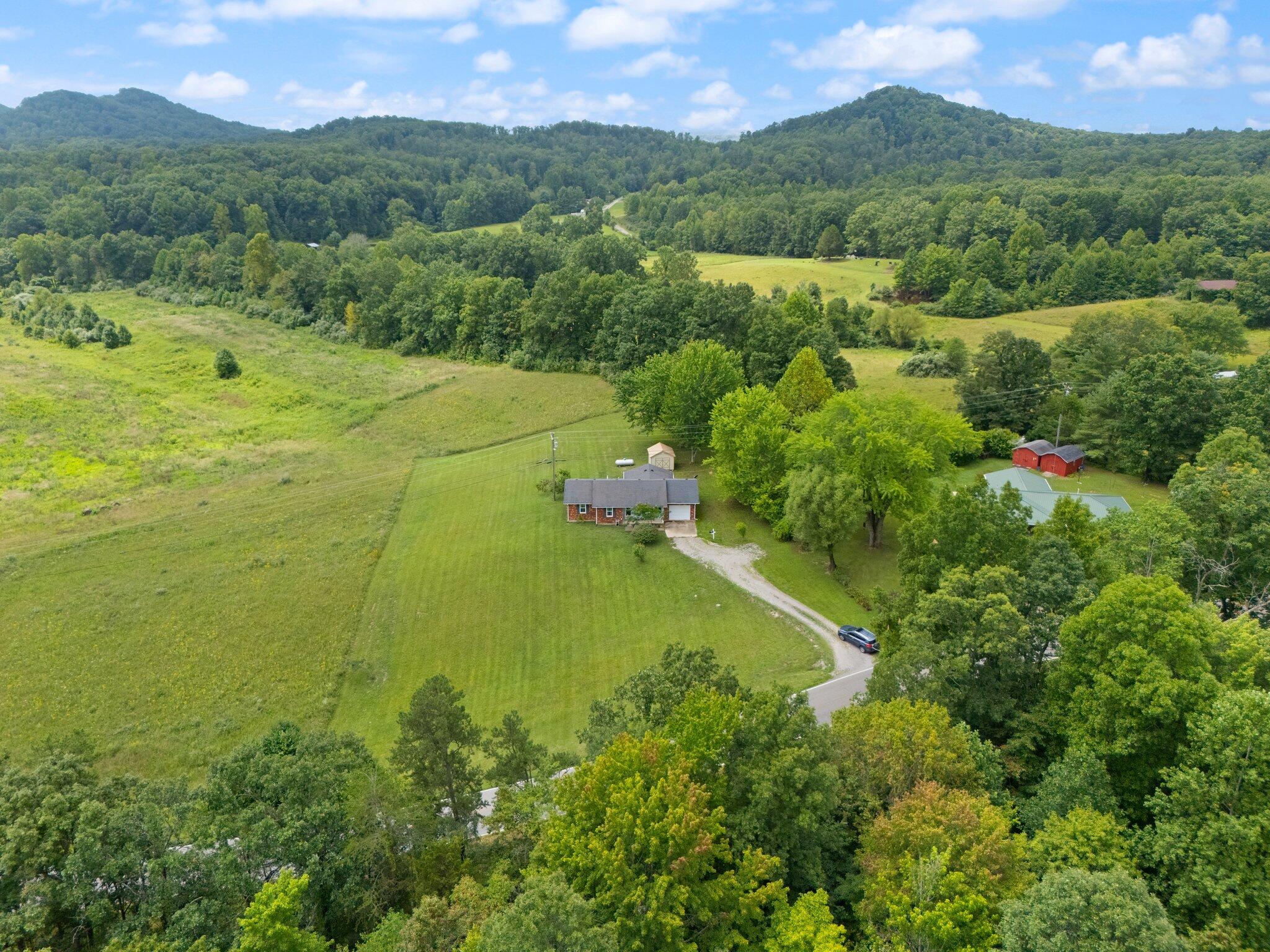 99 Maxey Flats Road Morehead, KY 40351 - Photo 34 of 41 40-web-or-mls-DJI_20240803123154_0137_D