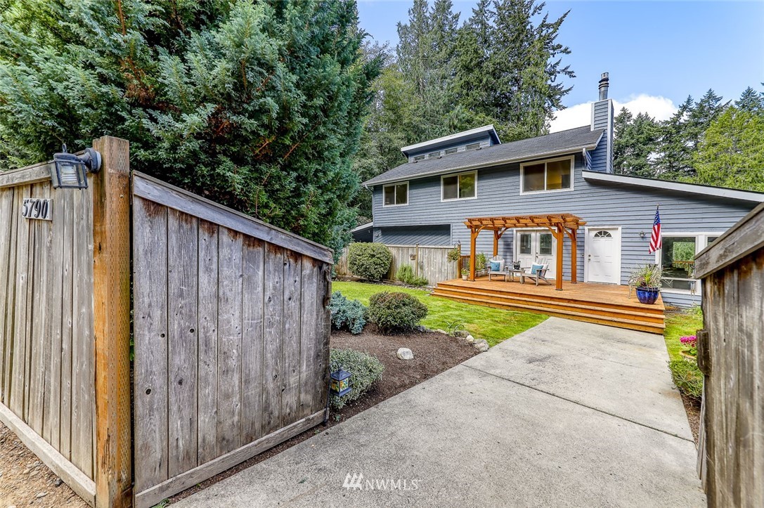 5790 Northeast Foster Road Bainbridge Island, WA 98110 - Photo 1 of 40