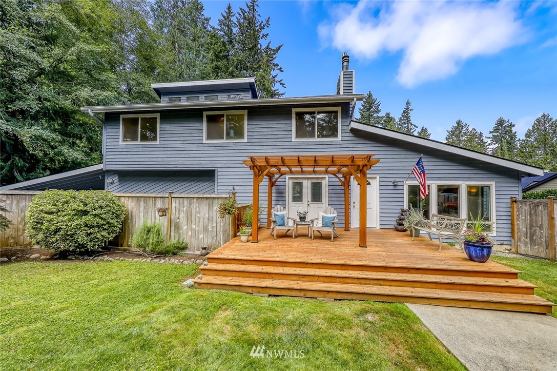 5790 Northeast Foster Road Bainbridge Island, WA 98110 - Photo 2 of 40