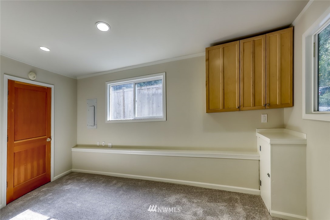 5790 Northeast Foster Road Bainbridge Island, WA 98110 - Photo 16 of 40
