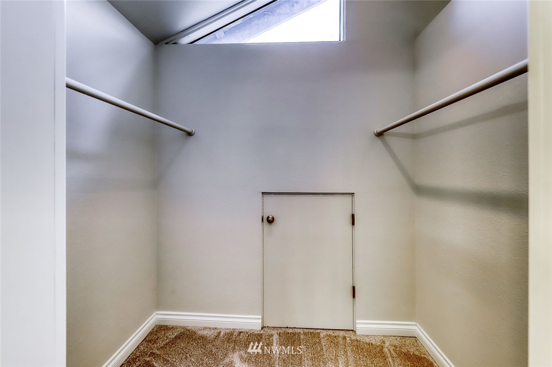 5790 Northeast Foster Road Bainbridge Island, WA 98110 - Photo 24 of 40