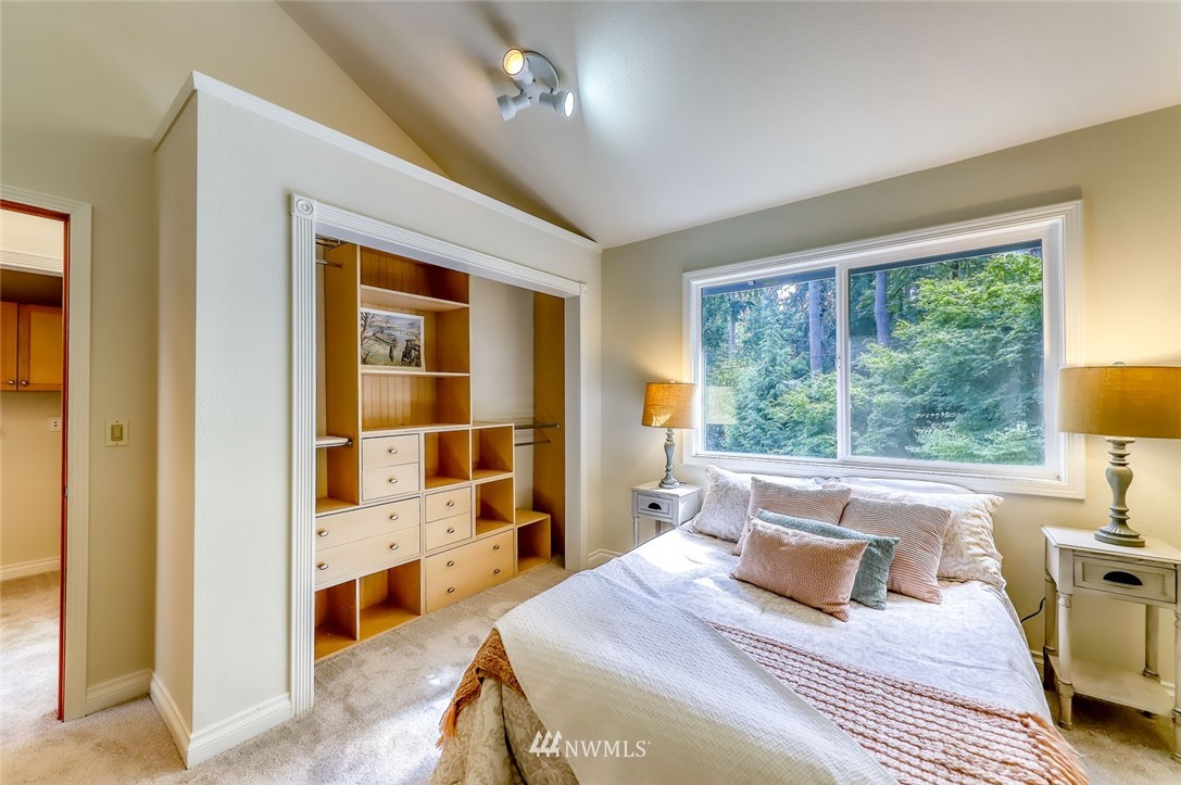 5790 Northeast Foster Road Bainbridge Island, WA 98110 - Photo 26 of 40