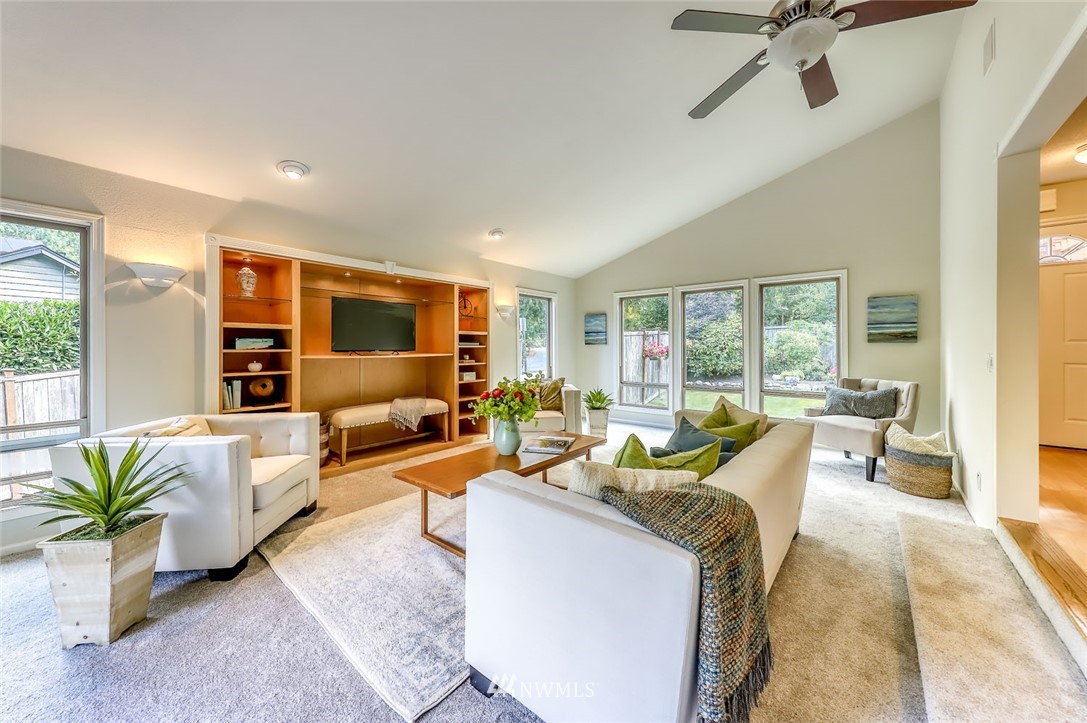 5790 Northeast Foster Road Bainbridge Island, WA 98110 - Photo 4 of 40