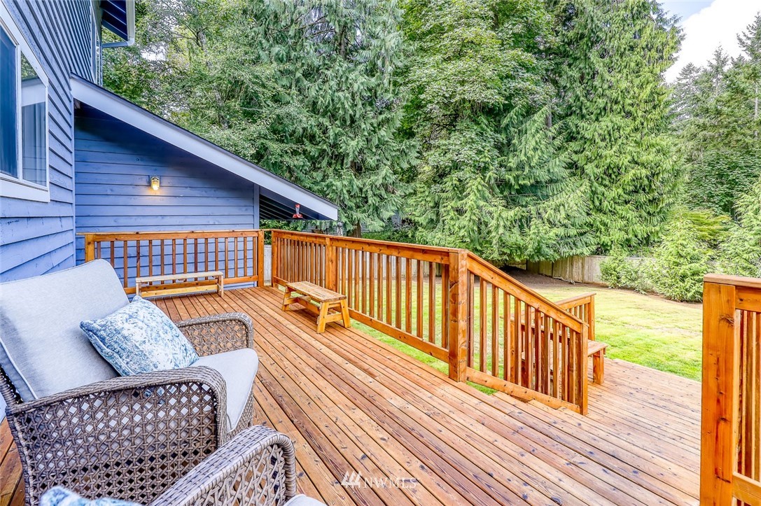 5790 Northeast Foster Road Bainbridge Island, WA 98110 - Photo 8 of 40