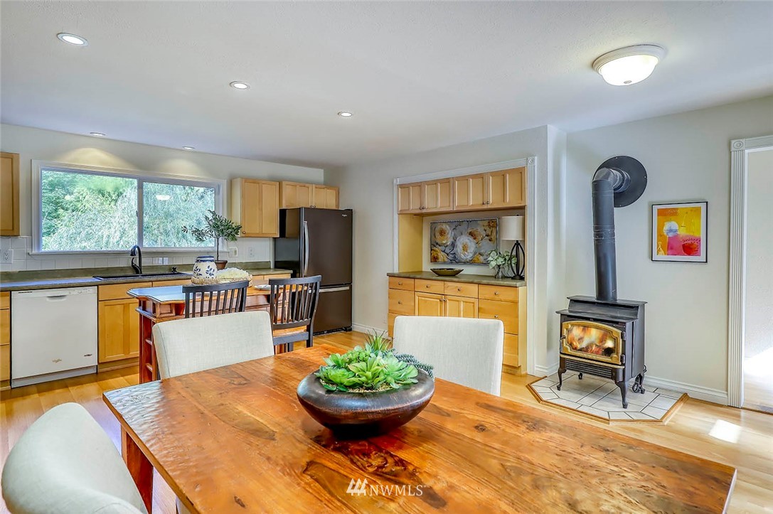 5790 Northeast Foster Road Bainbridge Island, WA 98110 - Photo 10 of 40