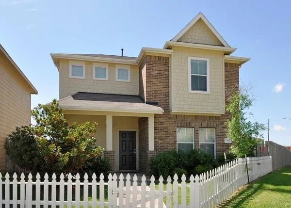 $2,000 | 7302 Autumn Sun Drive, Houston, TX 77083