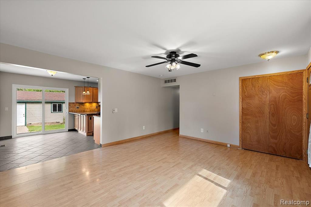 3500 Emmons Avenue Rochester Hills, MI 48307 - Photo 8 of 34