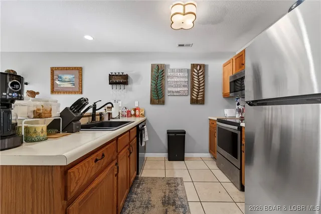 $199,000 | 100 Osage Hills Road, Unit 201, Lake Ozark, MO 65049