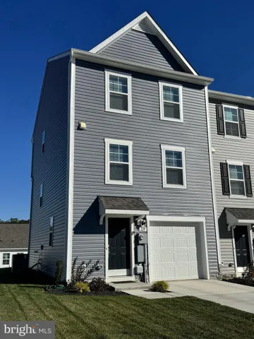 $295,400 | 229 Clifton Manor, Falling Waters, WV 25419