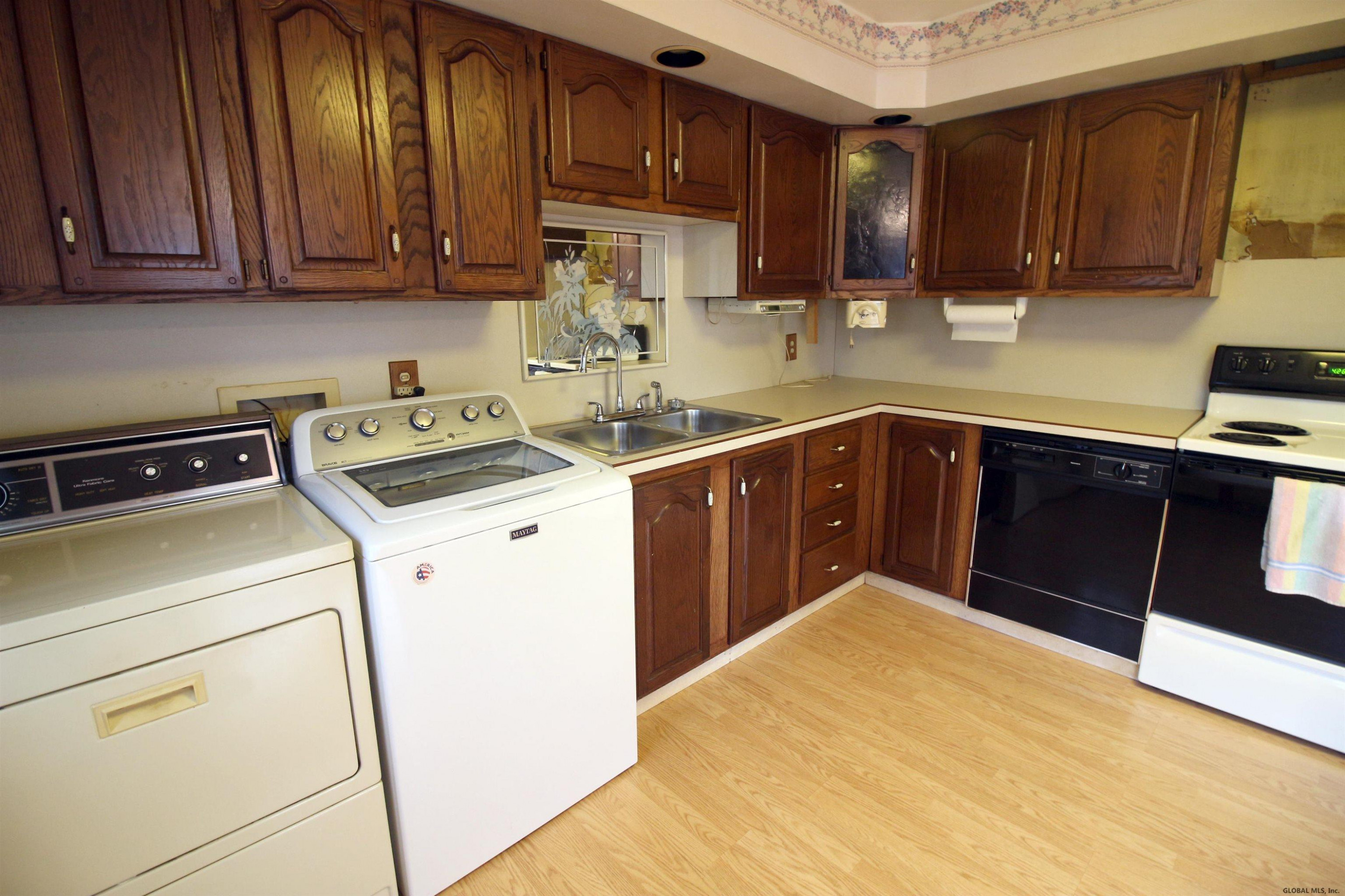 16 Mildred Lane Colonie, NY 12110 - Photo 14 of 35 Photo 14