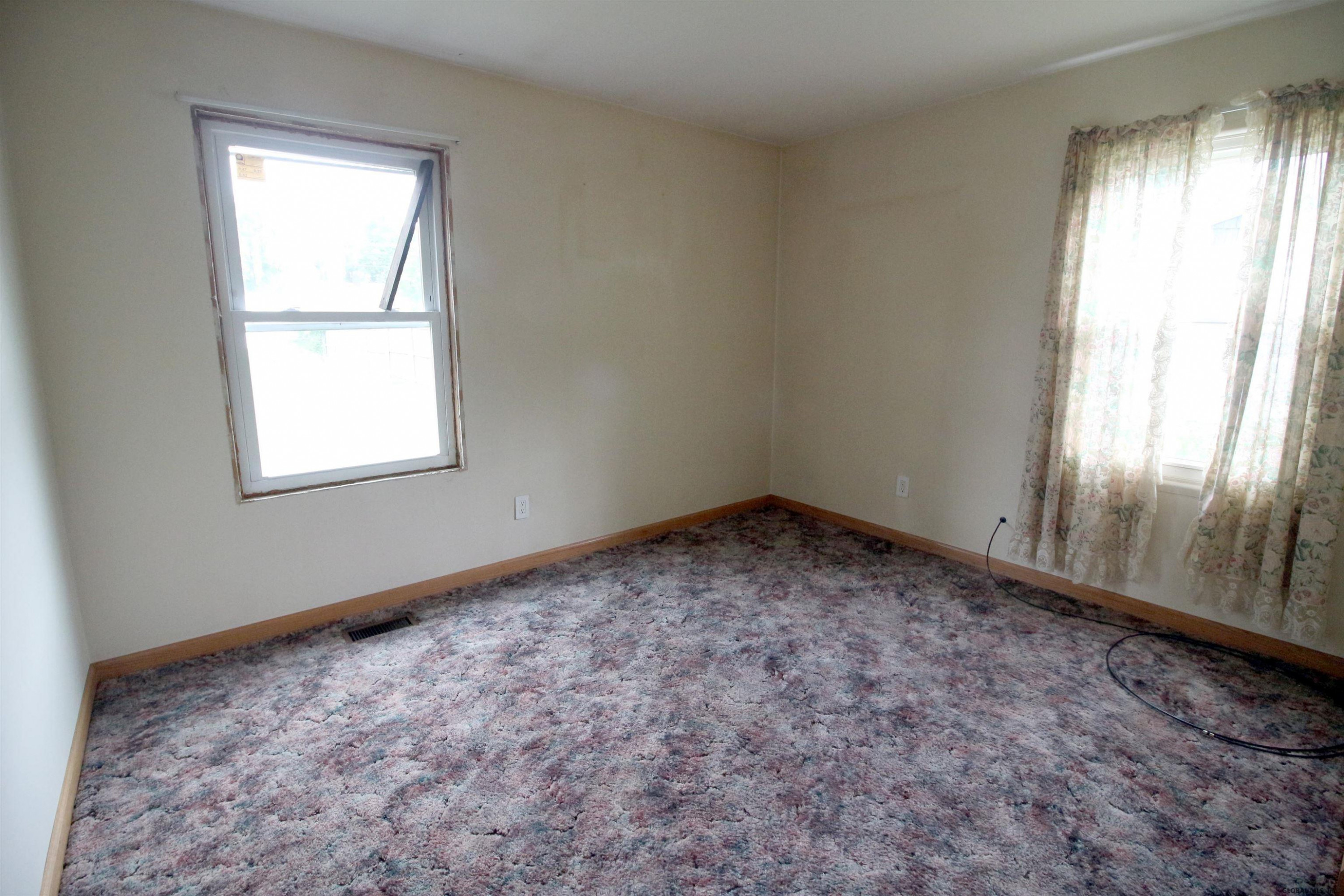 16 Mildred Lane Colonie, NY 12110 - Photo 20 of 35 Photo 20