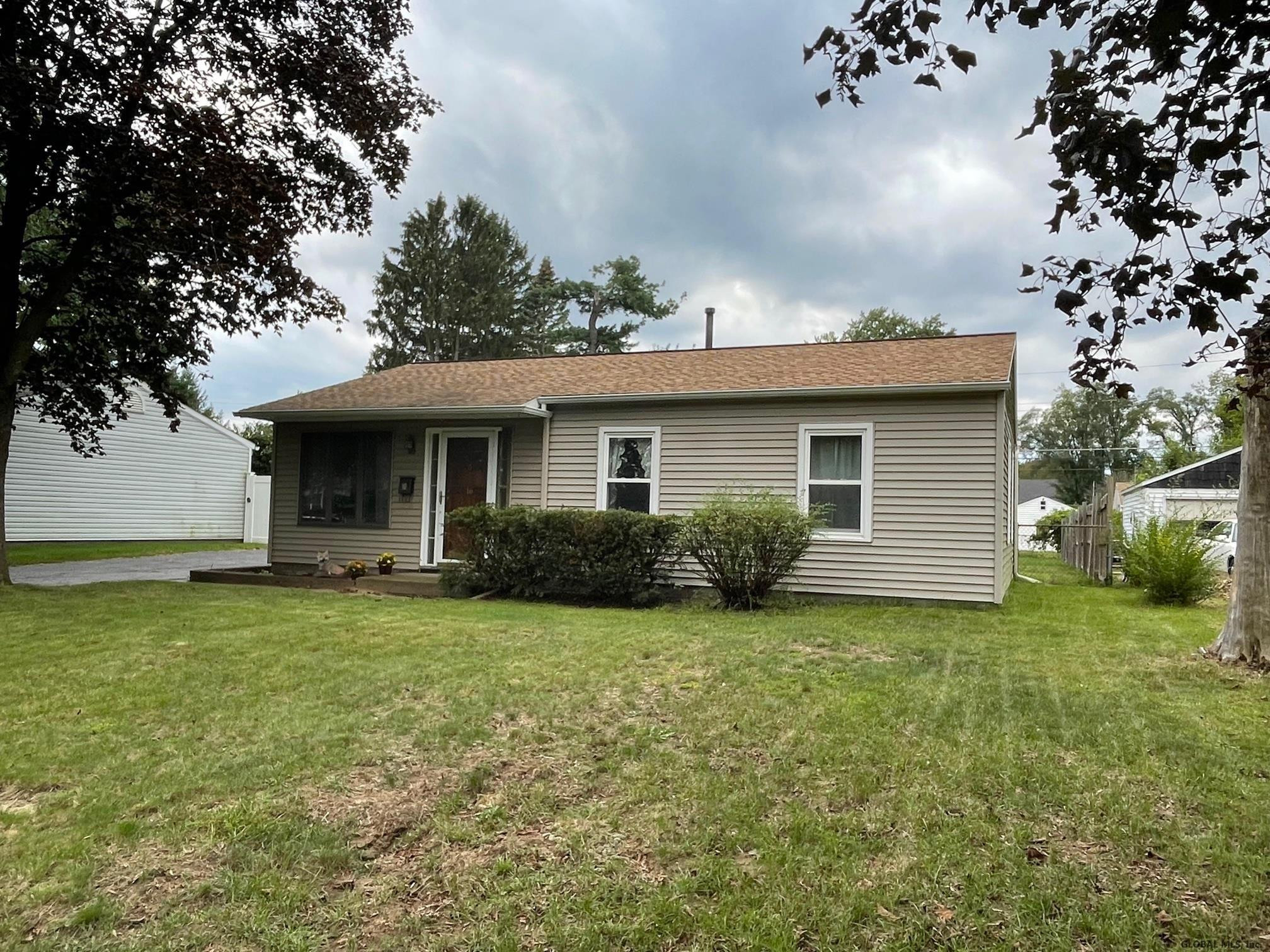 16 Mildred Lane Colonie, NY 12110 - Photo 2 of 35 Photo 2