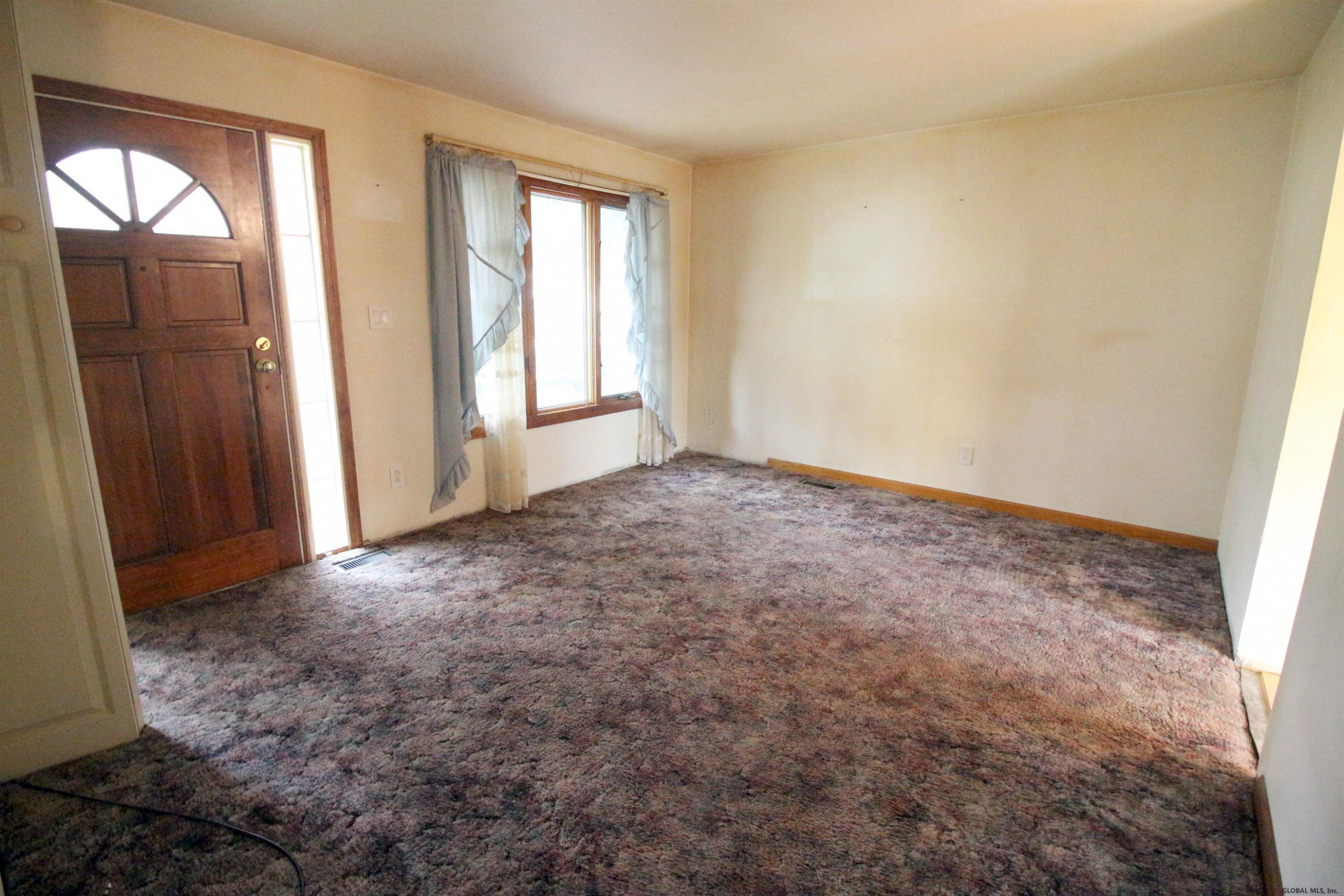 16 Mildred Lane Colonie, NY 12110 - Photo 3 of 35 Photo 3