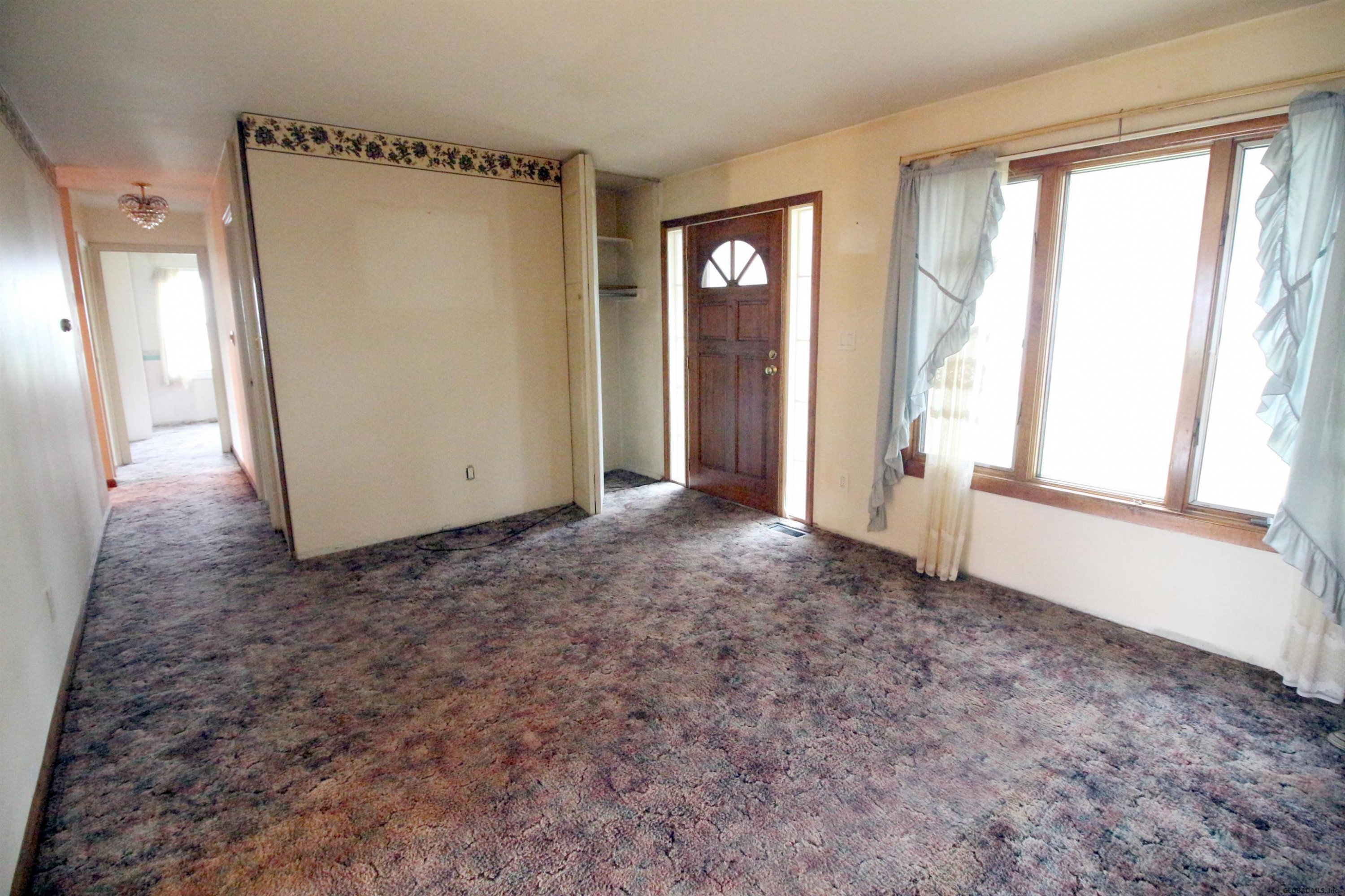 16 Mildred Lane Colonie, NY 12110 - Photo 4 of 35 Photo 4